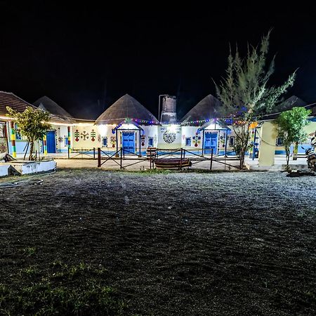 White Land Villagestay Dhordo 외부 사진