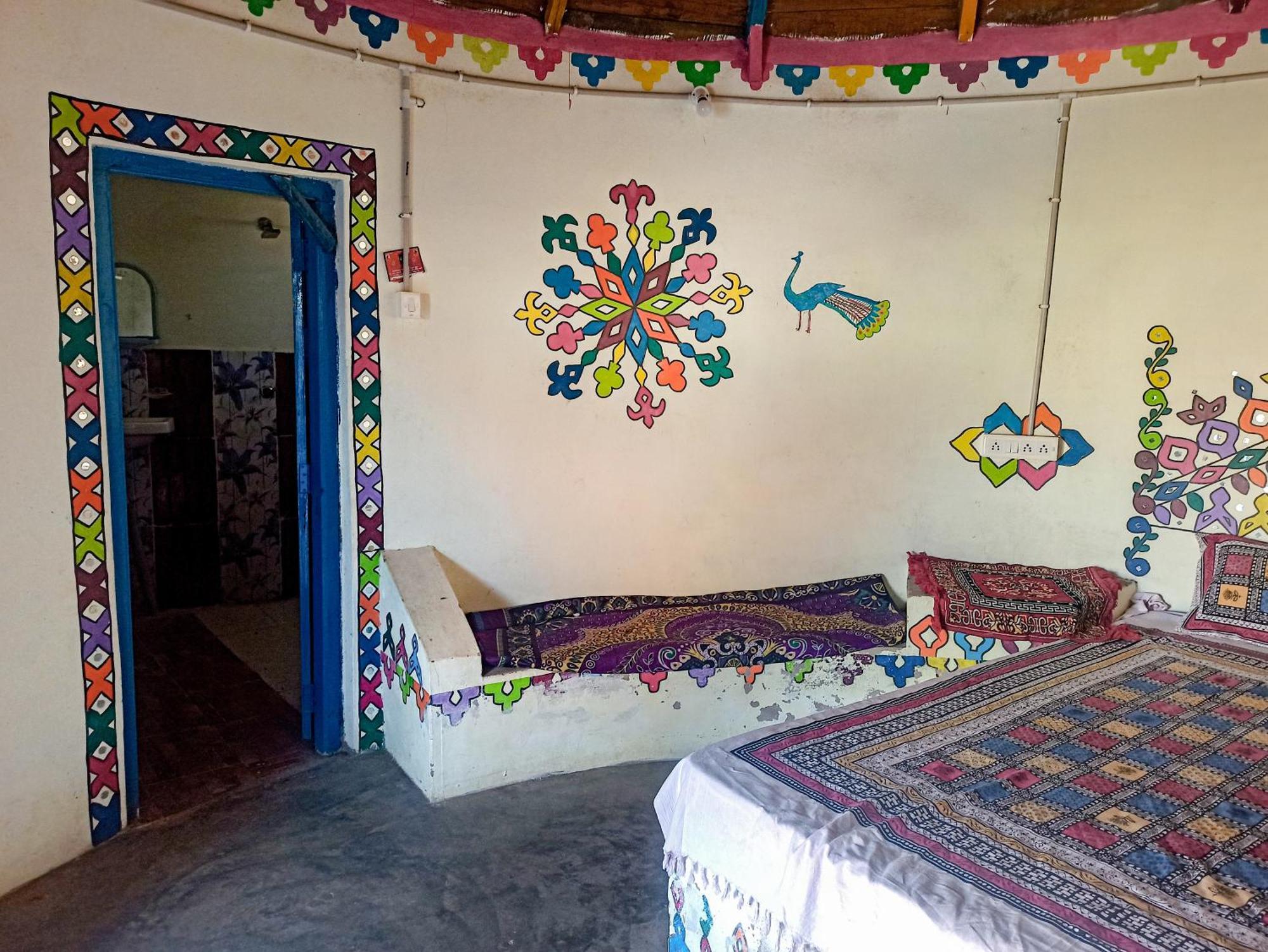 White Land Villagestay Dhordo 외부 사진