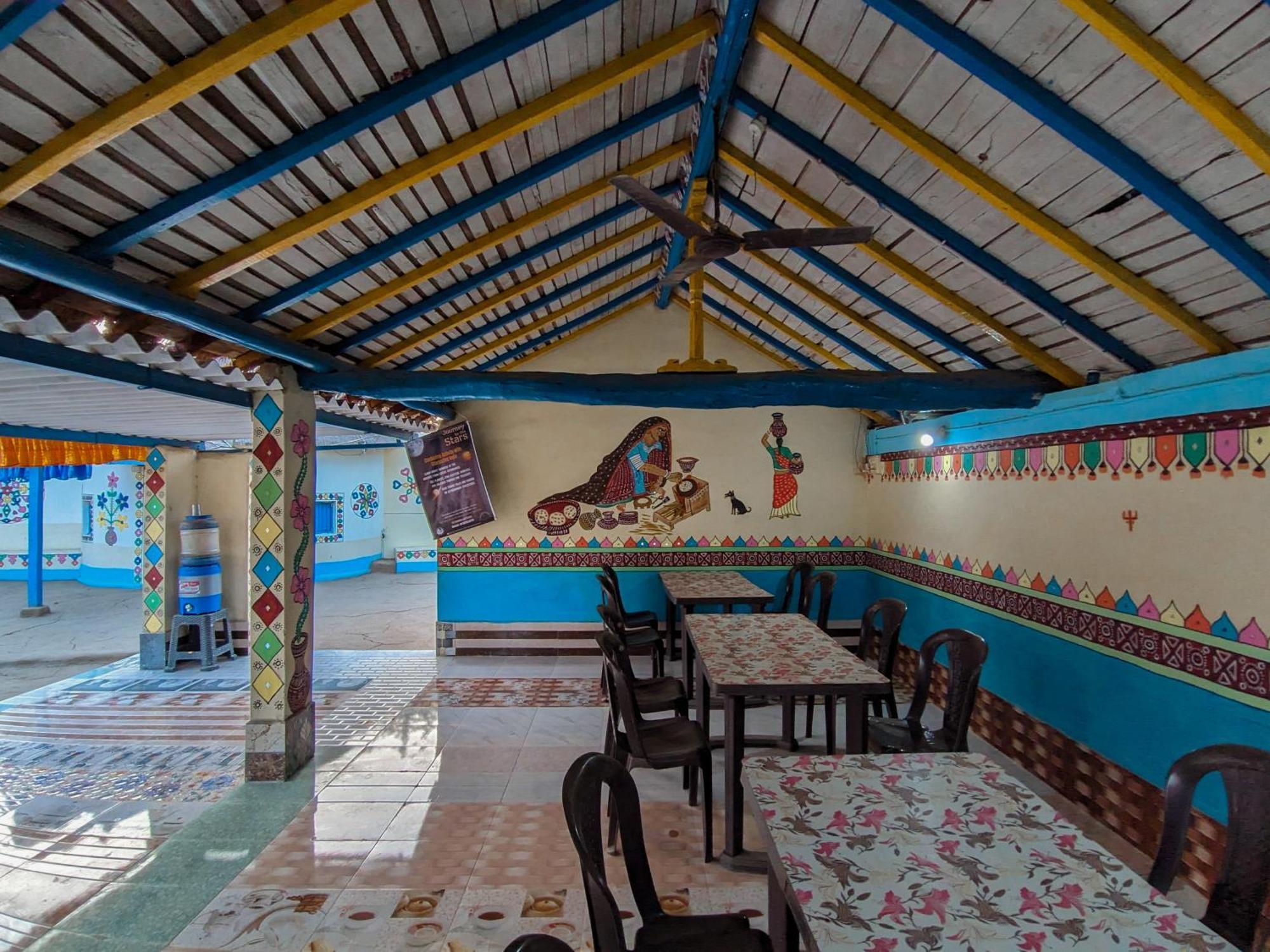 White Land Villagestay Dhordo 외부 사진
