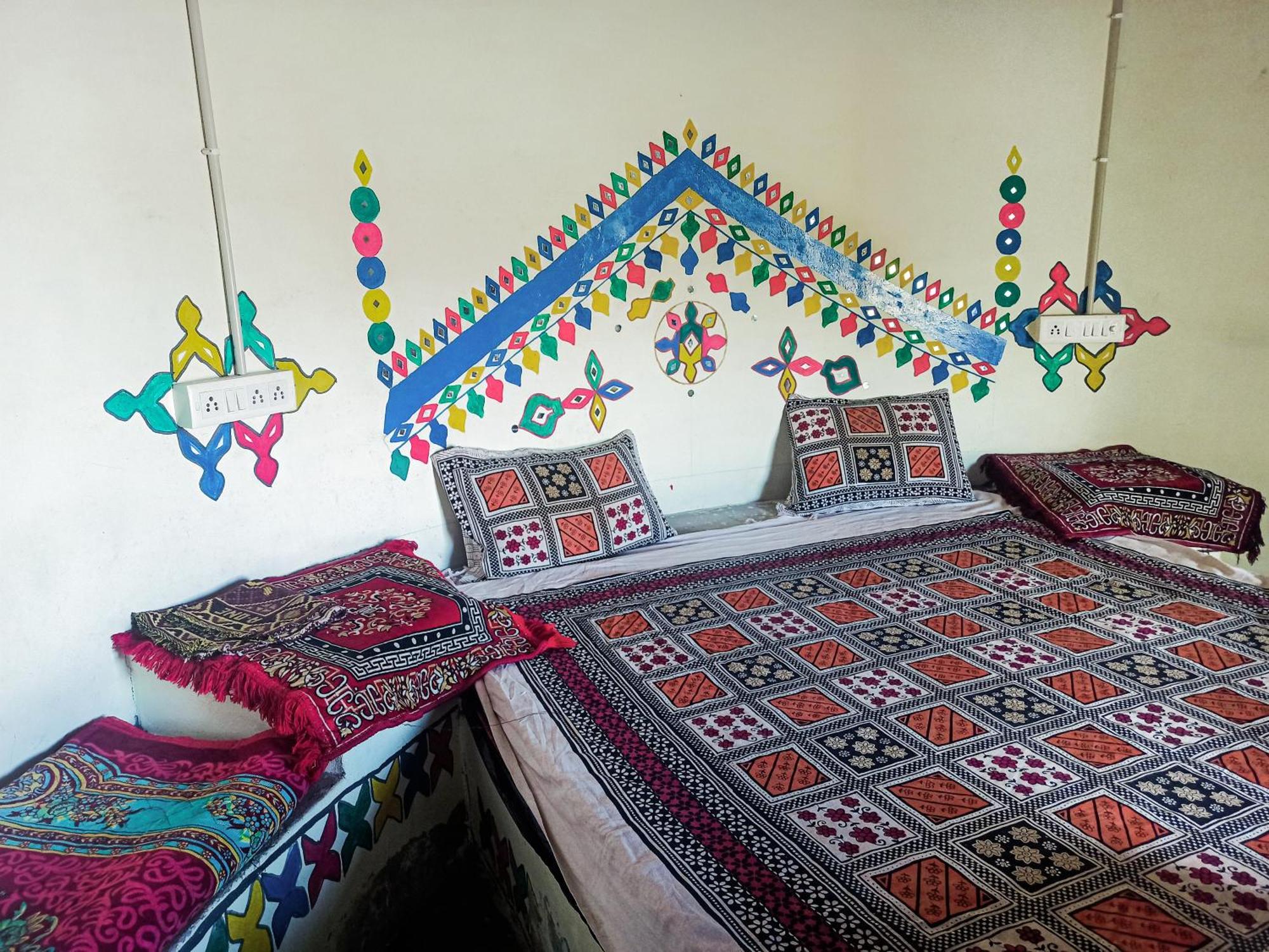 White Land Villagestay Dhordo 외부 사진